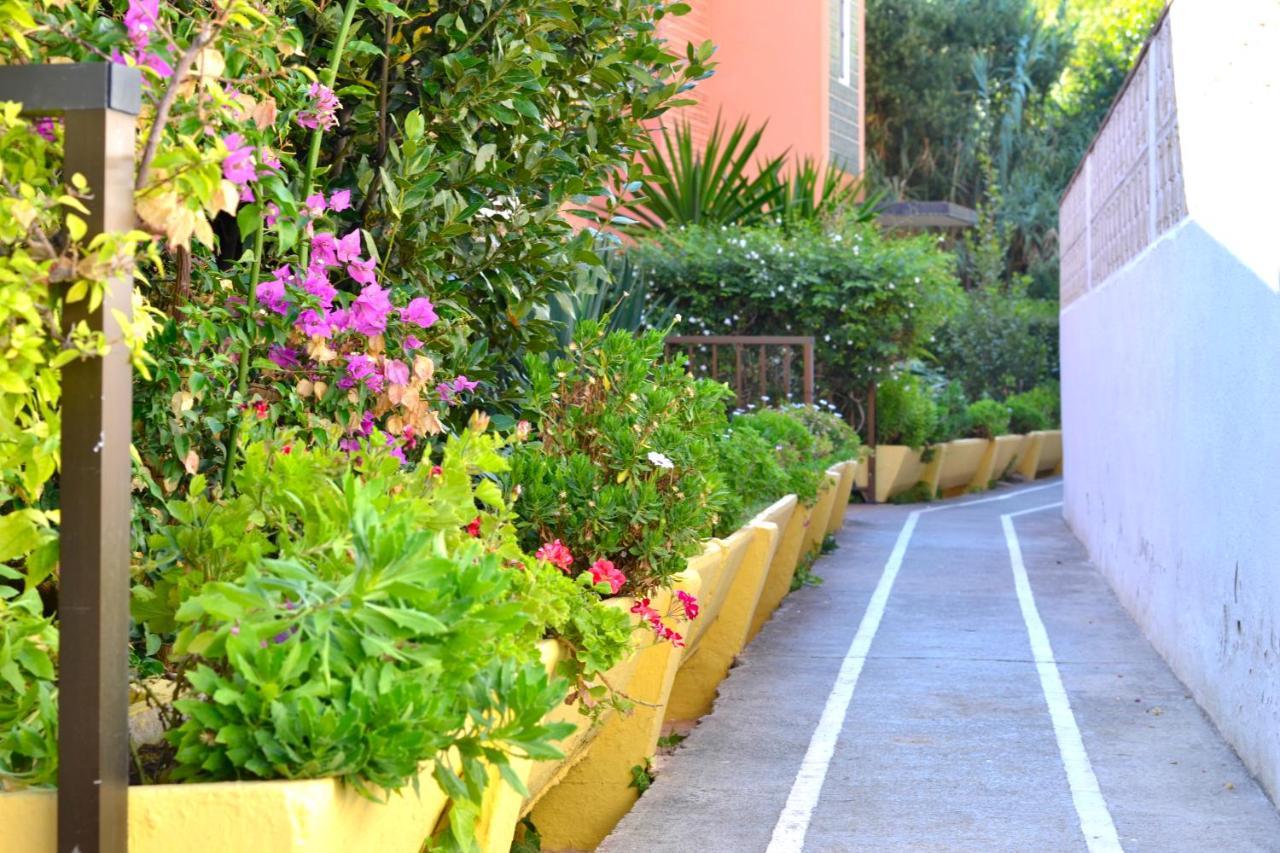 El Encanto Фуeнхирола Екстериор снимка